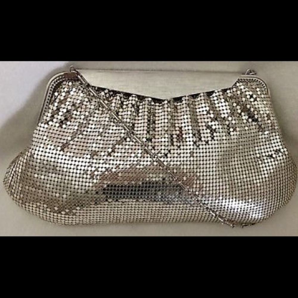 WHITING & DAVIS SILVER SHIRRING FORMAL CLUTCH